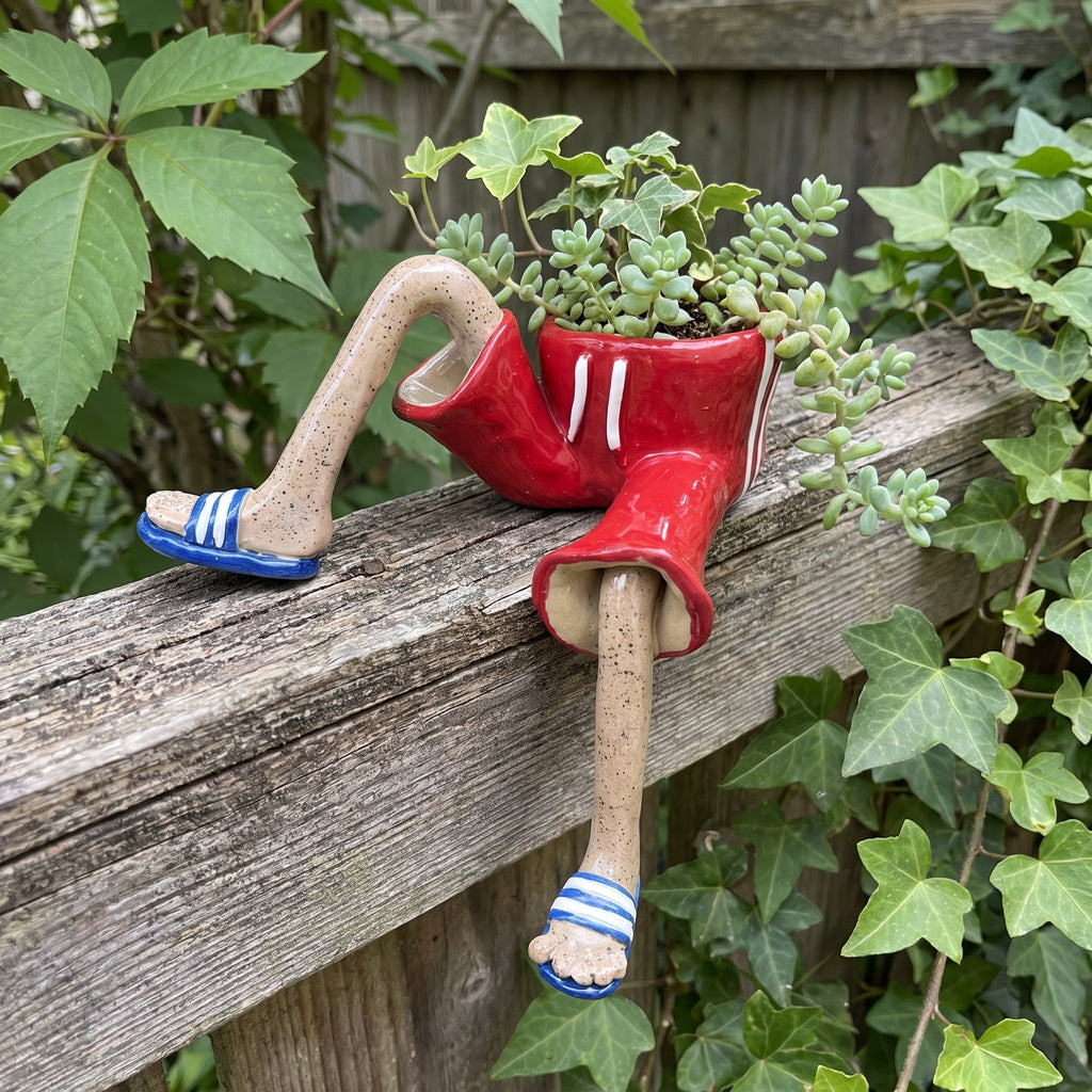 Handmade Dangling-Legs Plant Pot